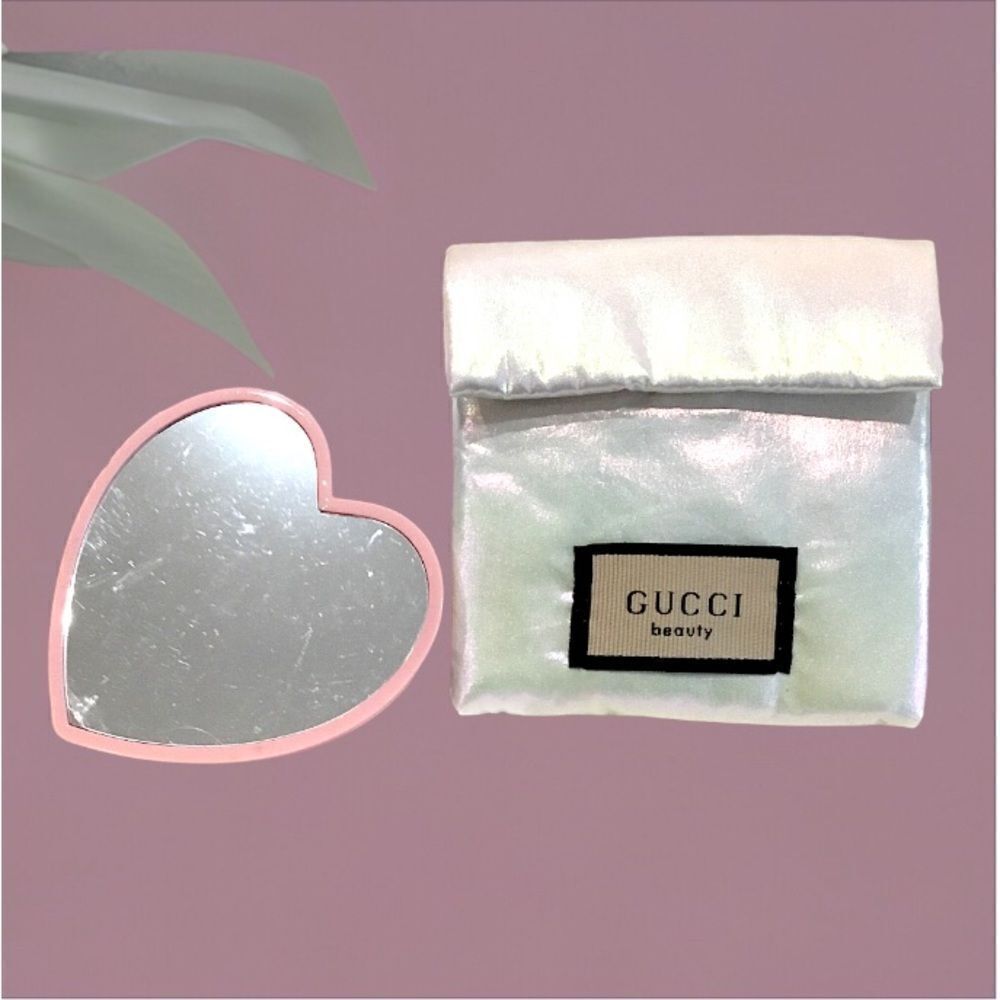 Gucci Pink Heart-Shaped mirror - Picture 2 of 2
